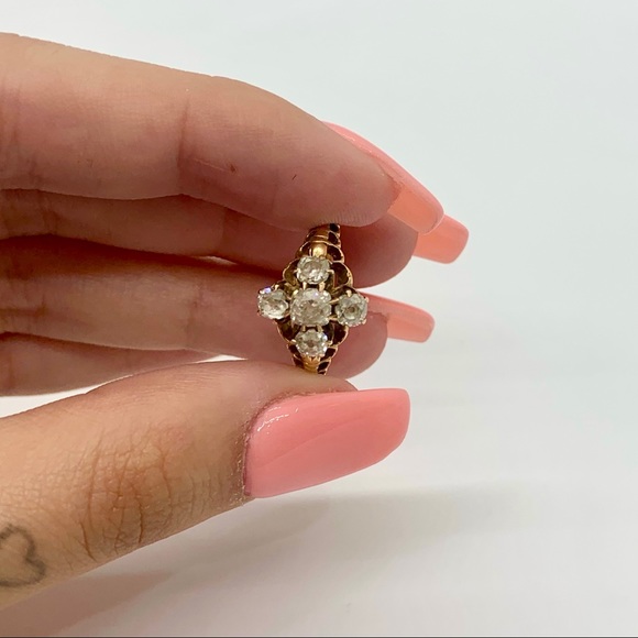 Jewelry - Vintage Diamond engagement ring